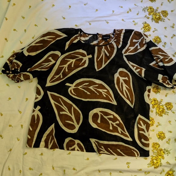 Who What Wear Tops - 💐3/$25 Blouse